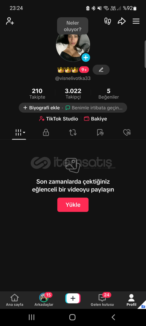 3022 TAKİPÇİLİ LİVE STÜDYOLU HESAP  3022 TAKİPÇİLİ LİVE STÜDYOLU HESAP